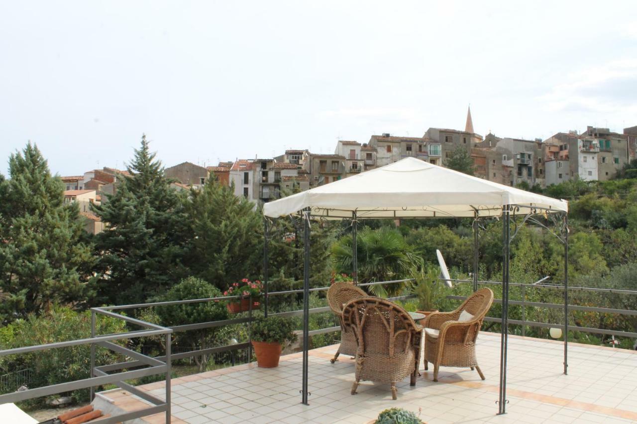 B&B Villa Letizia Кастельбуоно Екстер'єр фото